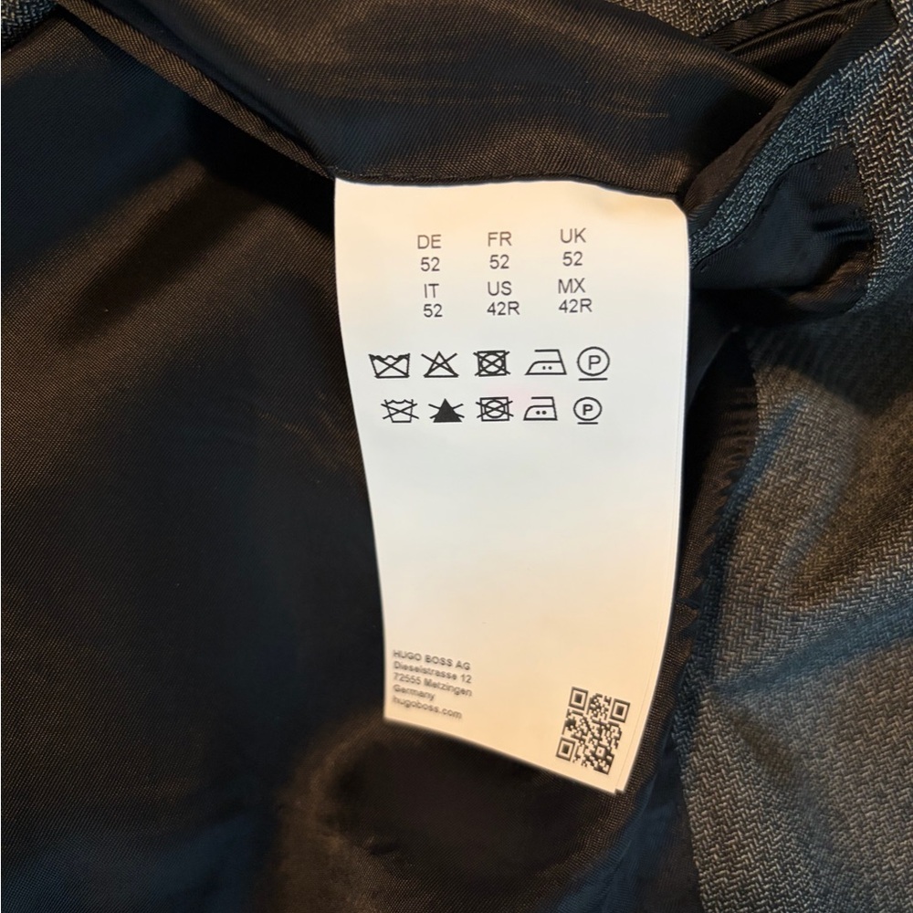 Hugo Boss Dark Gray Men's Slim Fit Suit - Picture 6 of 8